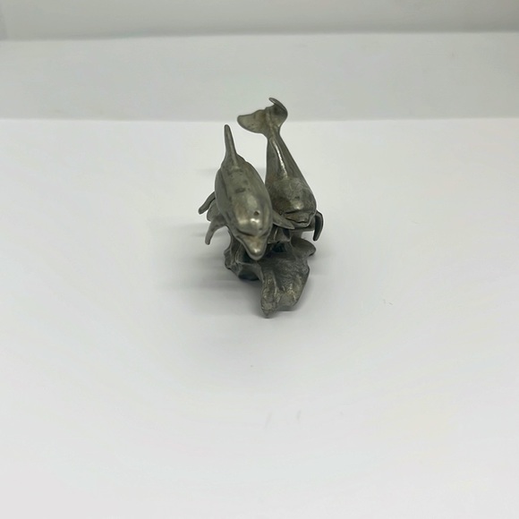 Vintage Hudson Fine Pewter Dolphins on Waves #2707 Dated 1992 Miniature - Picture 2 of 7